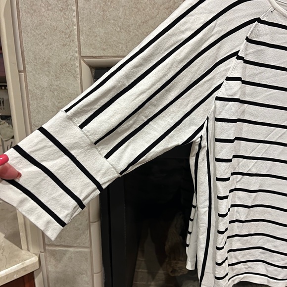 WHBM light sweater - Picture 4 of 4